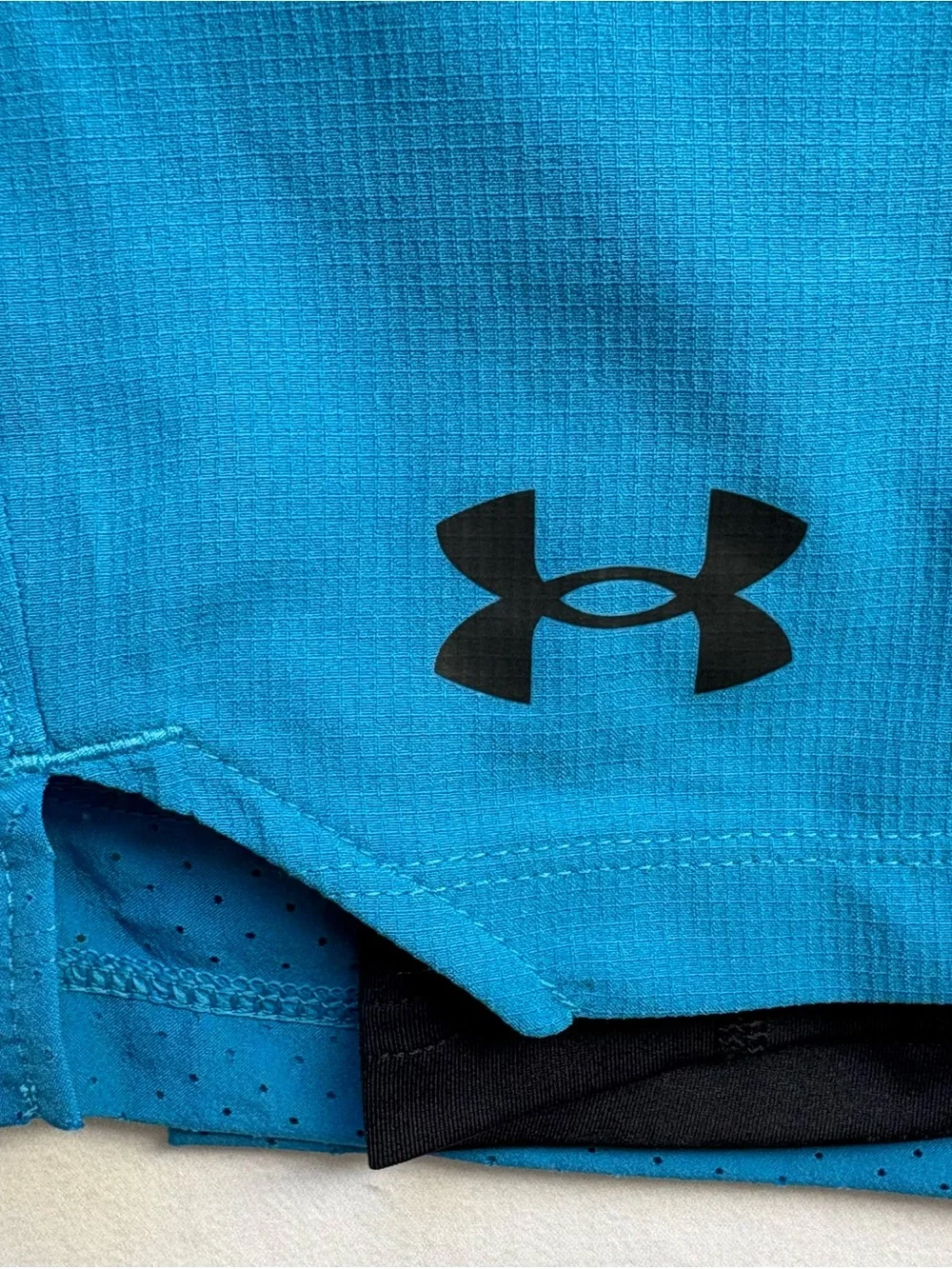 Under Armour Teal-Blue Men's Medium 2-in-1 Running Shorts - NEW